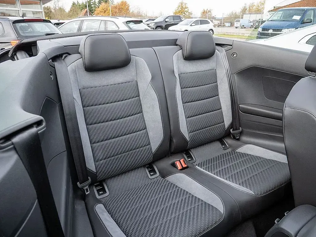 Gebraucht VW T-Roc Style 150 PS (110 kW) 2024 Silber SUV