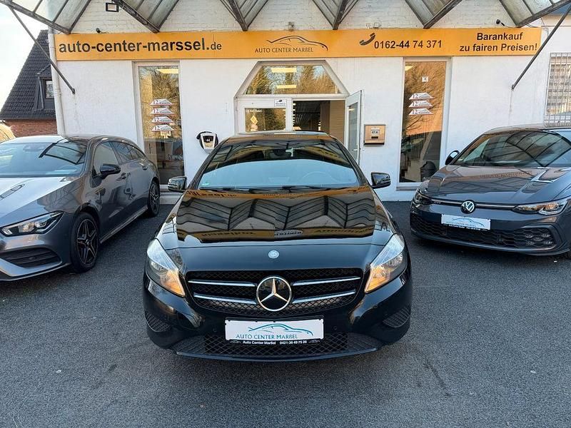 Gebraucht Mercedes A180 Style 122 PS (89 kW) 2014 Schwarz Limousine
