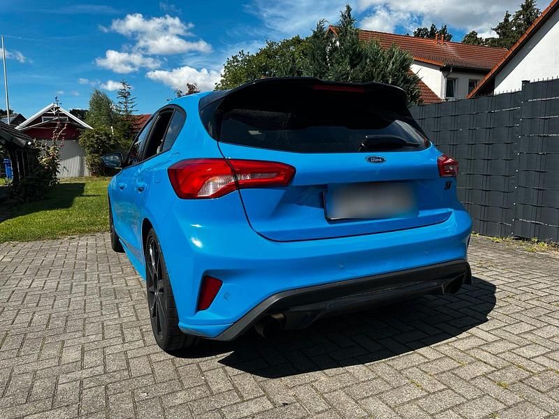 Gebraucht Ford Focus ST 280 PS (205 kW) 2021 Blau Limousine