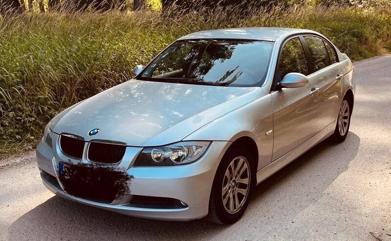 Silber Gebraucht 2008 BMW 318 Limousine | 3.333 € (Guter Preis) - Bild 1/4