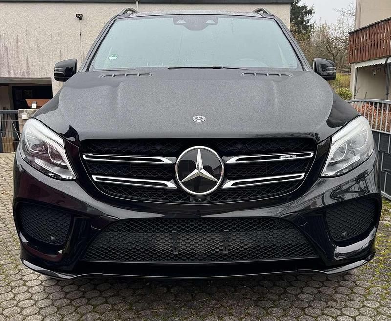 Schwarz Gebraucht 2017 Mercedes GLE43 AMG AMG SUV | 33.000 € (Fairer Preis) - Bild 1/4