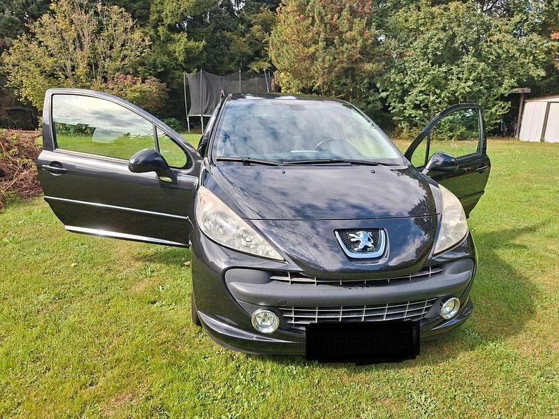 Schwarz Gebraucht 2009 Peugeot 207 Premium Limousine | 3.100 € (Etwas zu teuer) - Bild 1/4