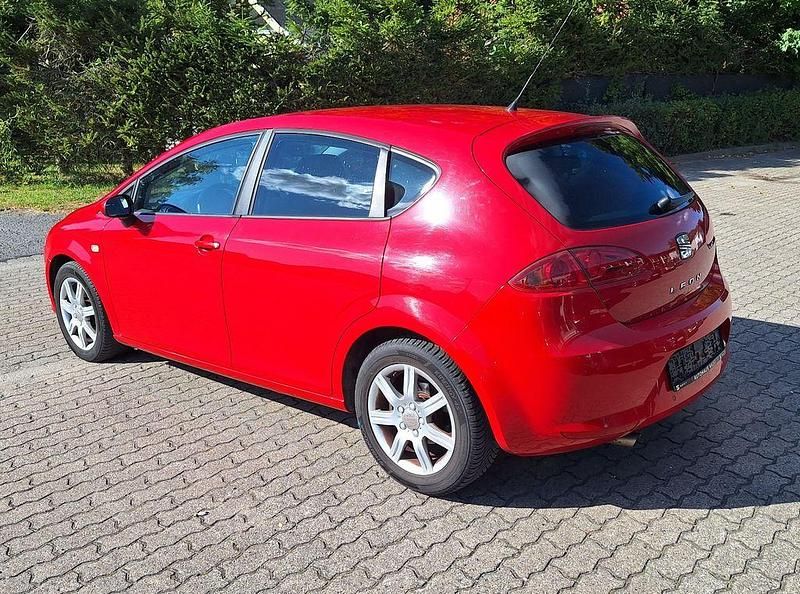 Gebraucht Seat Leon Stylance 102 PS (75 kW) 2007 Rot Limousine