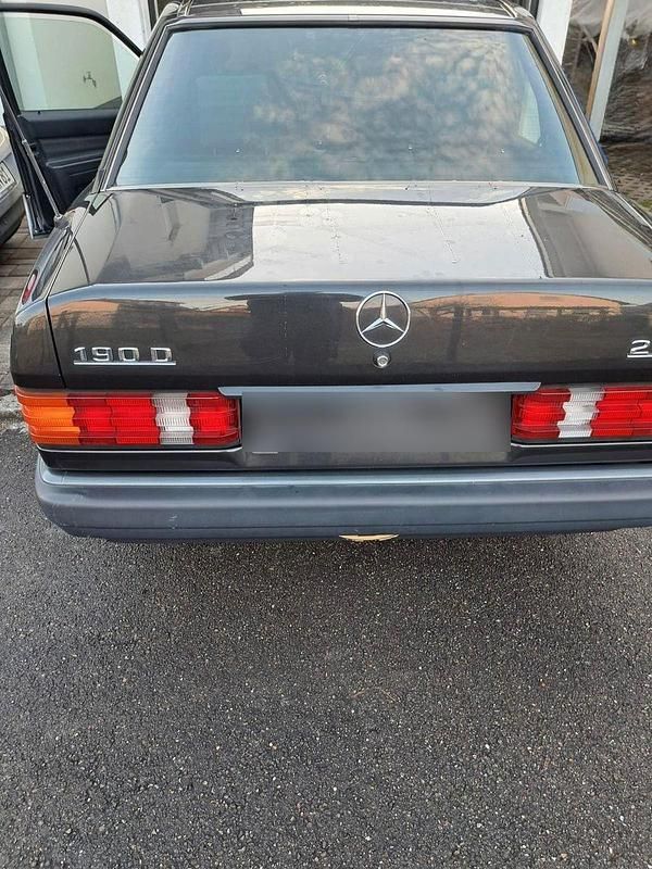 Gebraucht Mercedes 190 94 PS (69 kW) 1992 Schwarz Limousine