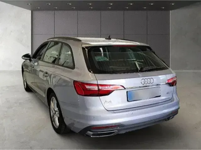 Gebraucht Audi A4 Sport 204 PS (150 kW) 2024 Florettsilber metallic Kombi