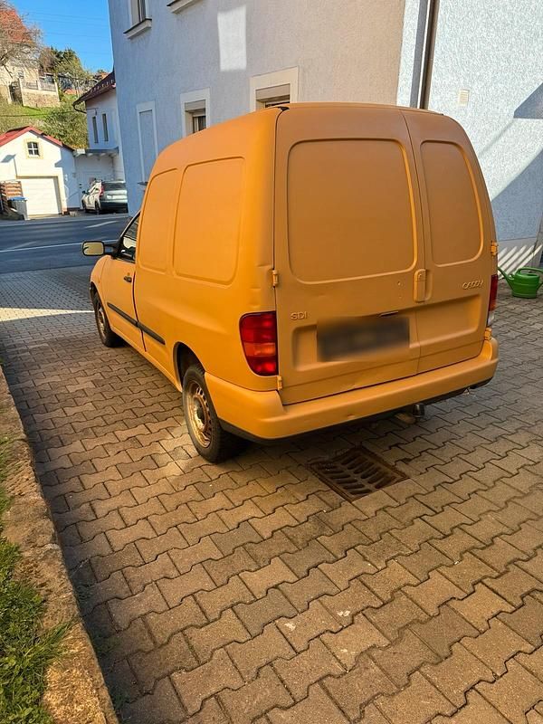 Second-hand VW Caddy 2003 Andere farben Monovolum
