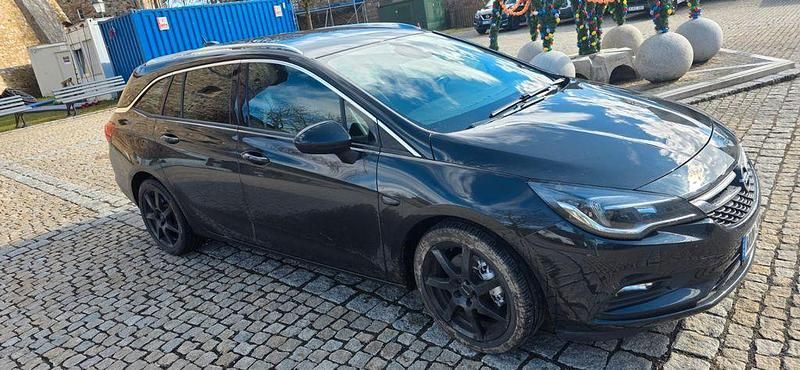 Gebraucht Opel Astra Dynamic 160 PS (117 kW) 2016 Schwarz Kombi