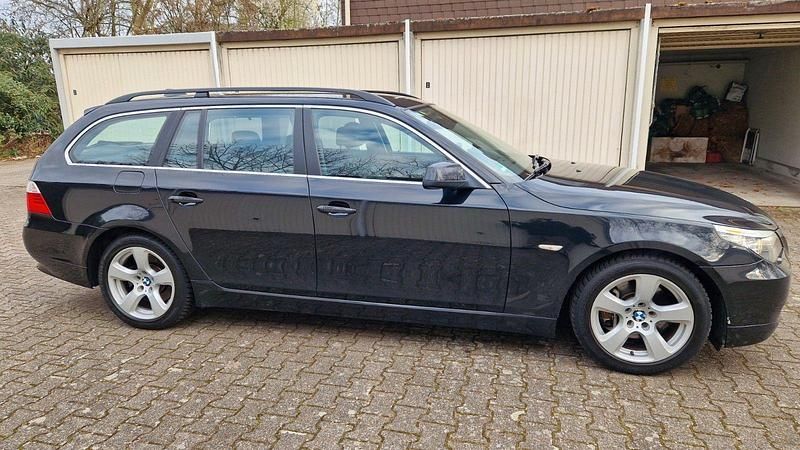 Gebraucht BMW 525 218 PS (160 kW) 2010 Schwarz Kombi