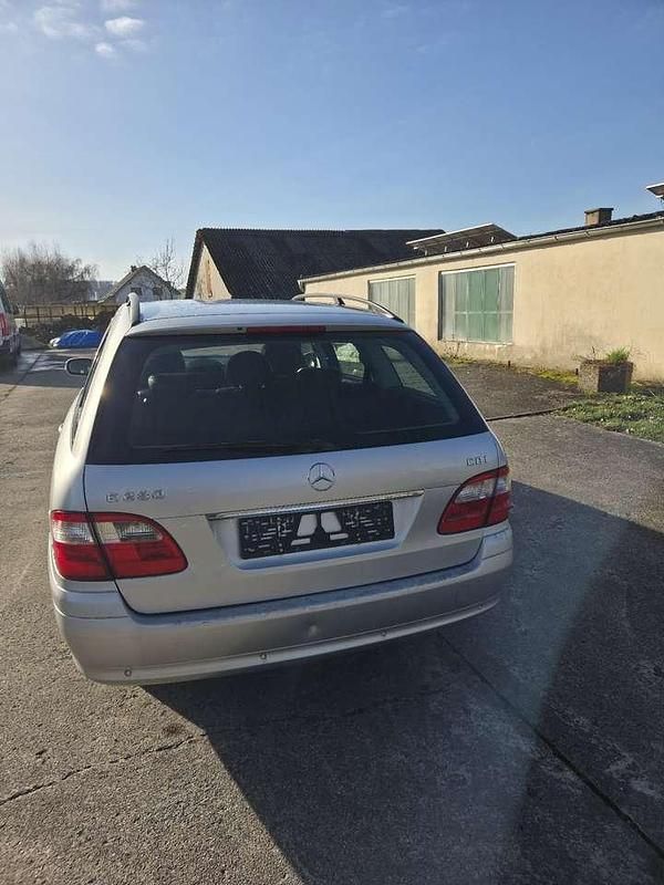 Gebraucht Mercedes E280 Classic 190 PS (139 kW) 2005 Kombi