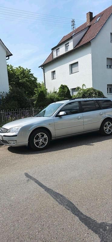 Gebraucht Ford Mondeo 125 PS (91 kW) 2006 Grau Kombi