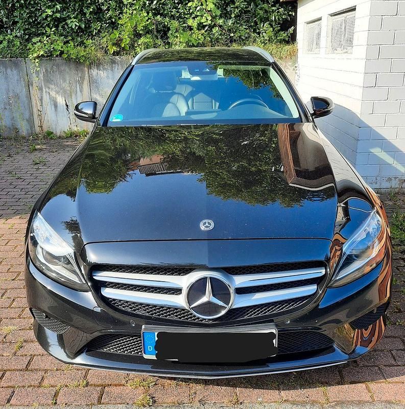 Schwarz Gebraucht 2019 Mercedes C220 Kombi | 25.000 € (Fairer Preis) - Bild 1/4
