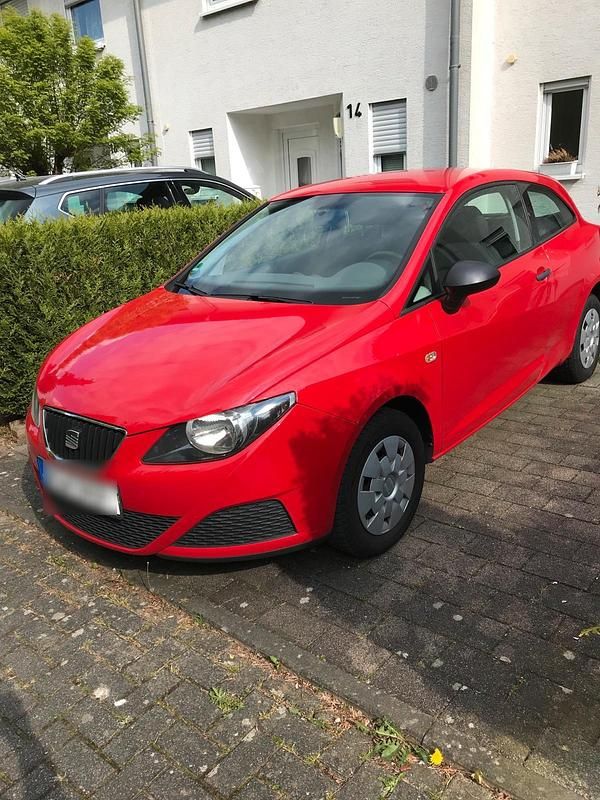 Rot Gebraucht 2011 Seat Ibiza Limousine | 2.700 € (Superpreis) - Bild 1/4
