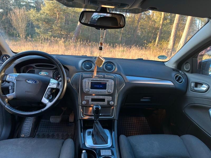 Gebraucht Ford Mondeo 140 PS (102 kW) 2010 Schwarz Kombi