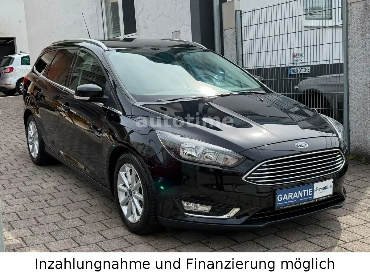 Gebraucht Ford Focus Titanium 125 PS (91 kW) 2016 Schwarz Kombi
