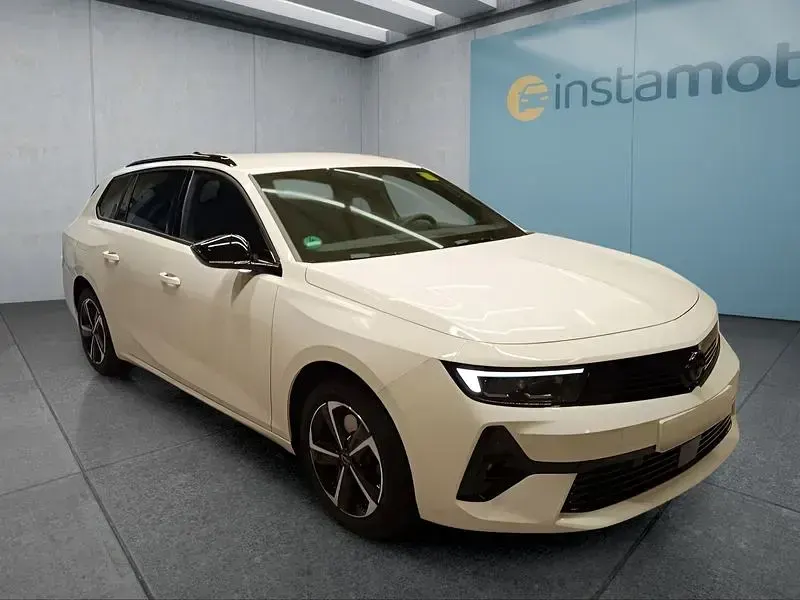 Gebraucht Opel Astra 131 PS (96 kW) 2024 Weiß Kleinwagen