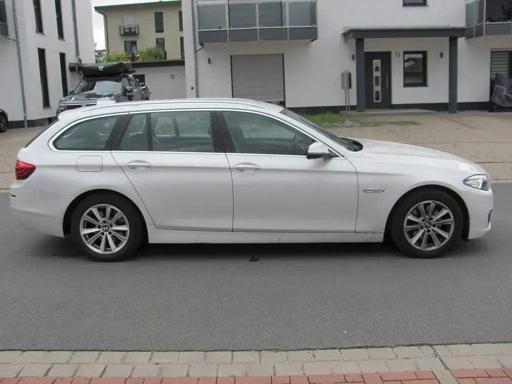 Gebraucht BMW 520 Luxury Line 190 PS (139 kW) 2015 Weiß Kombi