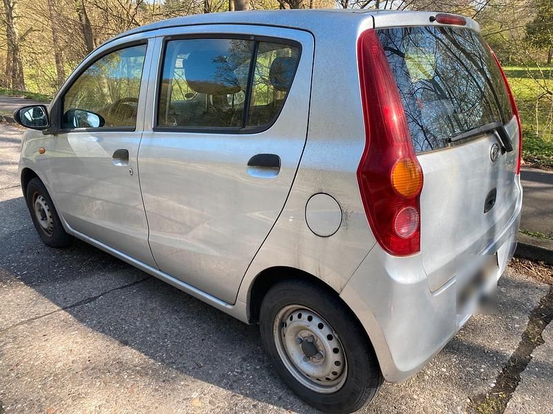 Gebraucht Daihatsu Cuore 70 PS (51 kW) 2008 Grau Kleinwagen