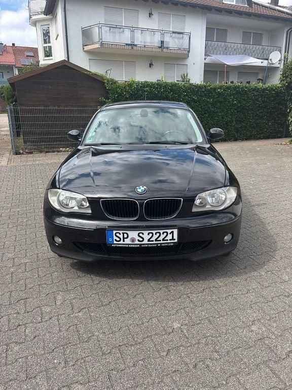 Gebraucht BMW 118 129 PS (94 kW) 2006 Schwarz Kleinwagen