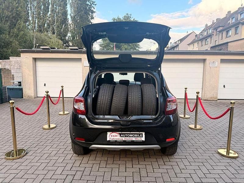 Gebraucht Dacia Sandero Stepway Ambiance 90 PS (66 kW) 2014 Schwarz Kleinwagen