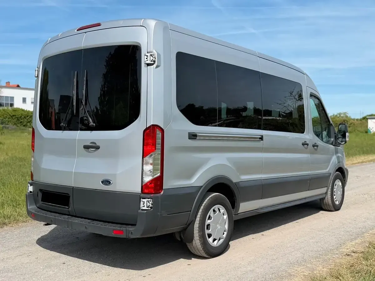 Käytetty Ford Transit 131 HP (96 kW) 2018 Hopea Tila-auto