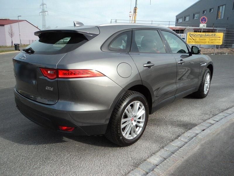 Gebraucht Jaguar F-Pace 179 PS (131 kW) 2017 Grau SUV