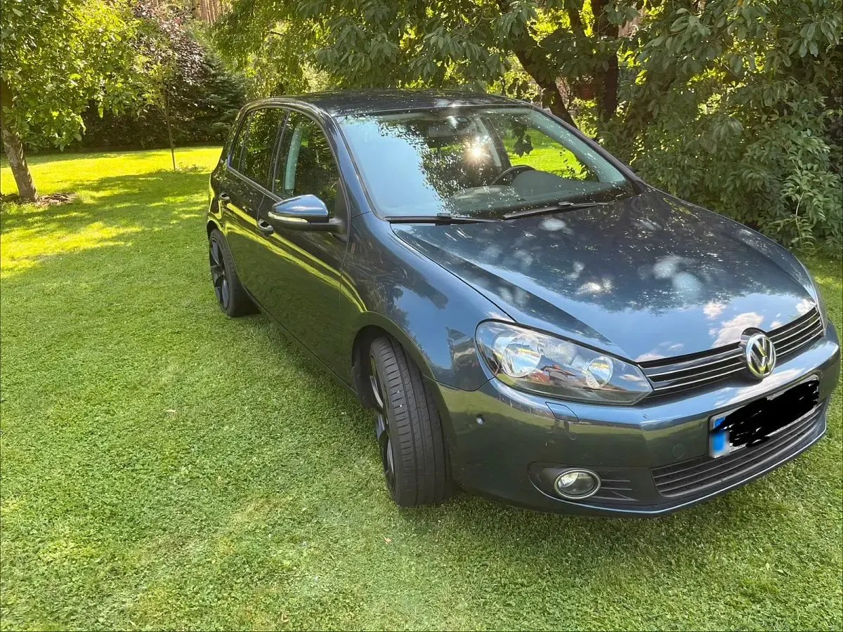 Gebraucht VW Golf VI Team 105 PS (77 kW) 2010 Blau Limousine