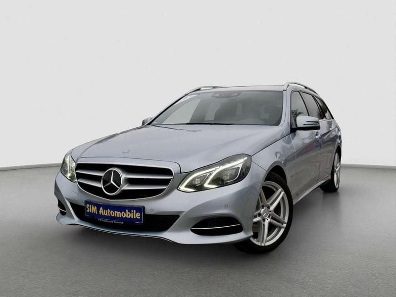Diamantsilber metalliclack Gebraucht 2014 Mercedes E300 Kombi | 14.790 € (Guter Preis) - Bild 1/4