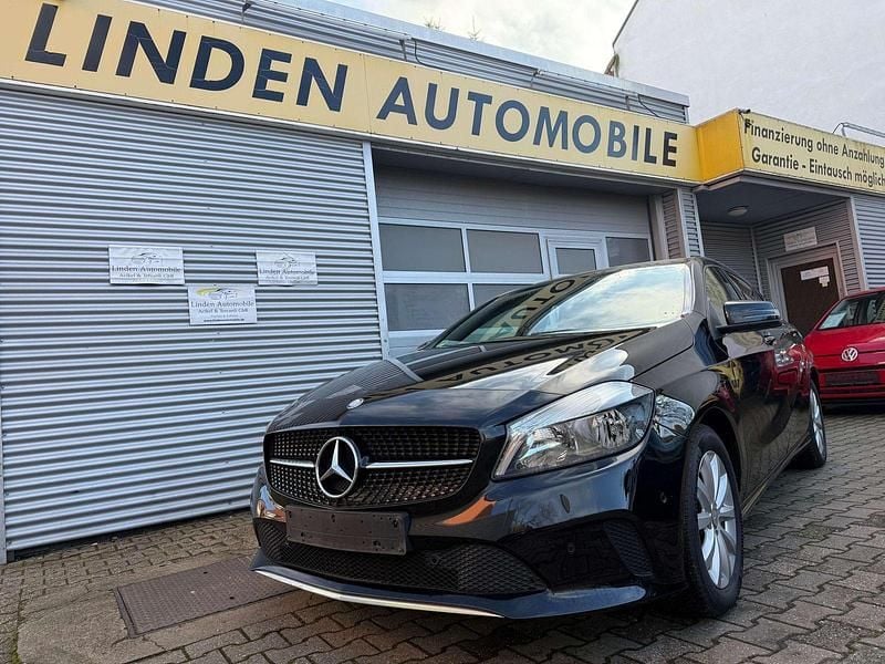 Schwarz Gebraucht 2016 Mercedes A180 Kleinwagen | 12.400 € (Guter Preis) - Bild 1/4
