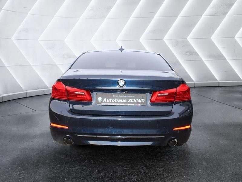 Gebraucht BMW 530 Sport Line 265 PS (194 kW) 2019 Blau Limousine