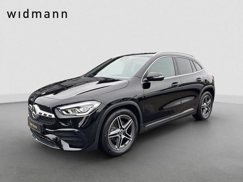 Unilack nachtschwarz Gebraucht 2021 Mercedes GLA200 AMG SUV | 34.850 € (Fairer Preis) - Bild 1/4