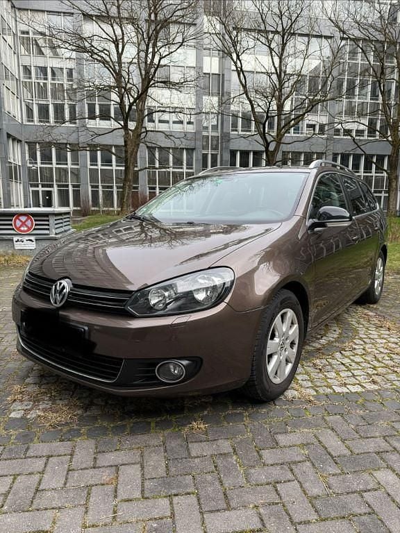 Gebraucht VW Golf VI Style 122 PS (89 kW) 2011 Braun Kleinwagen