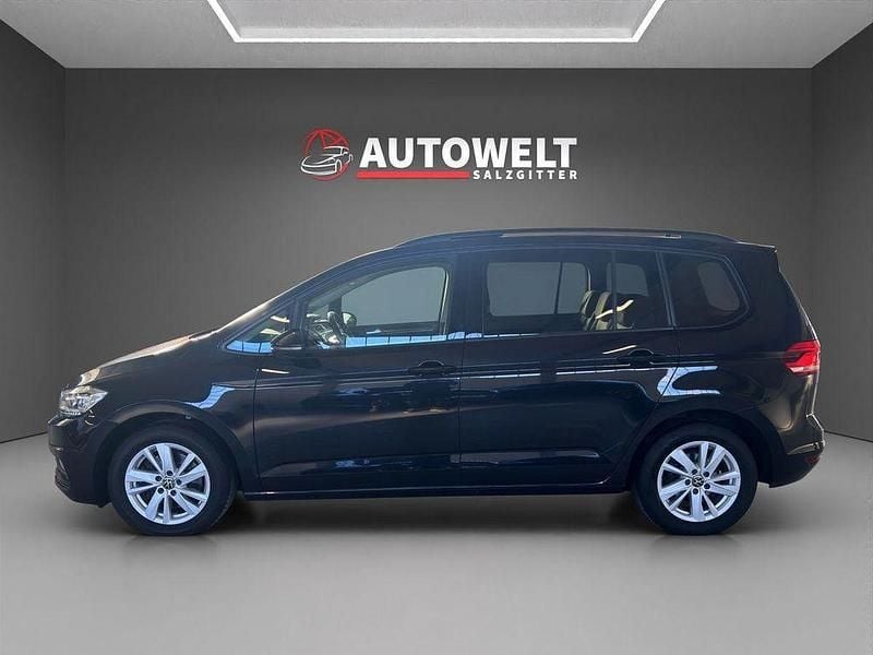 Gebraucht VW Touran 150 PS (110 kW) 2021 Schwarz Van / Kleinbus