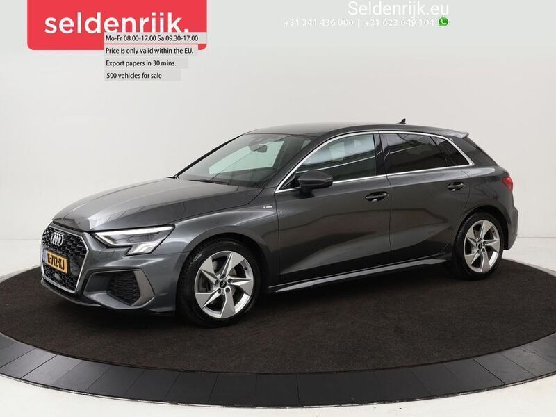 Grau Gebraucht 2021 Audi A3 Sport Limousine | 22.099 € (Teuer) - Bild 1/4
