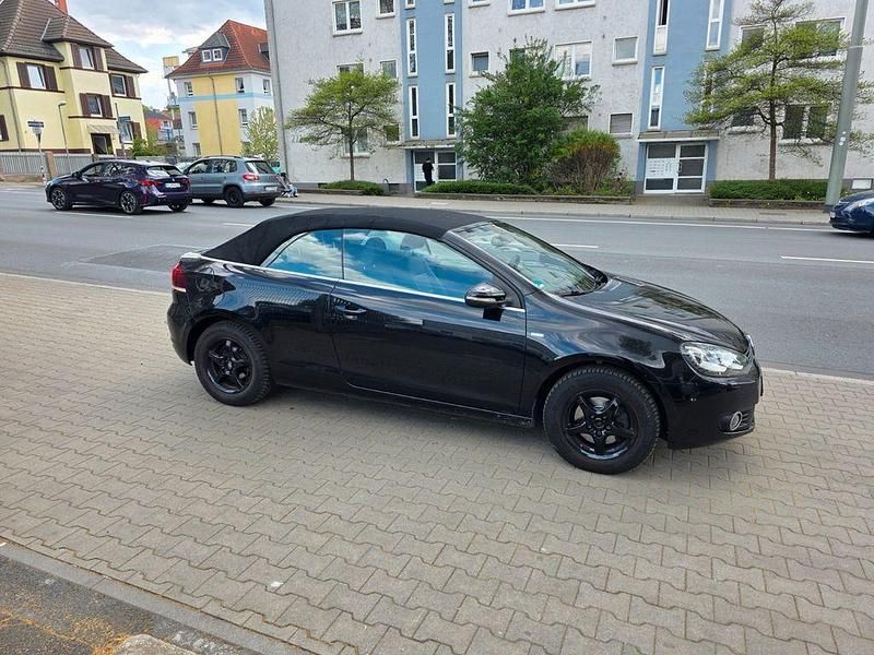 Gebraucht VW Golf Cabriolet Life 122 PS (89 kW) 2013 Schwarz Cabrio