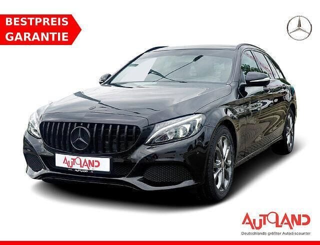 Schwarz Gebraucht 2015 Mercedes C160 Coupé | 20.990 € - Bild 1/4