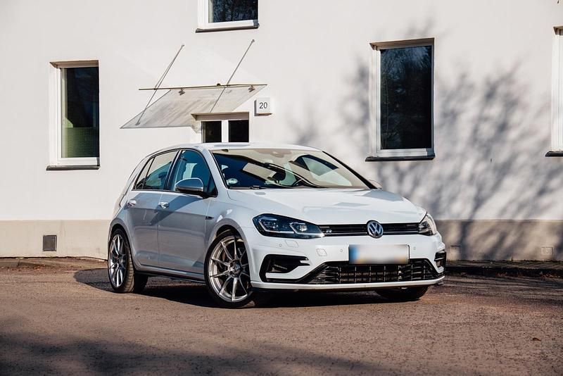 Gebraucht VW Golf VII 310 PS (228 kW) 2018 Weiß Kleinwagen