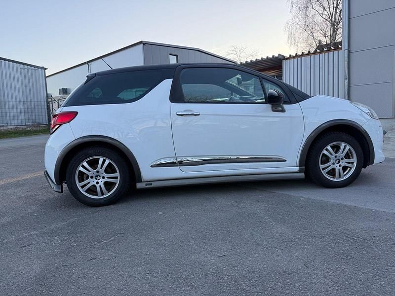 Second-hand Citroën DS3 So Chic 120 CP (88 kW) 2012 Negru Hatchback