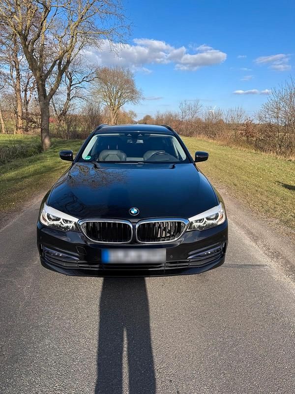 Gebraucht BMW 520 190 PS (139 kW) 2019 Schwarz Kombi