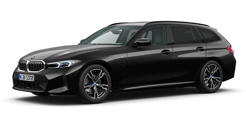 Gebraucht BMW 330e 215 PS (158 kW) 2024 Kombi