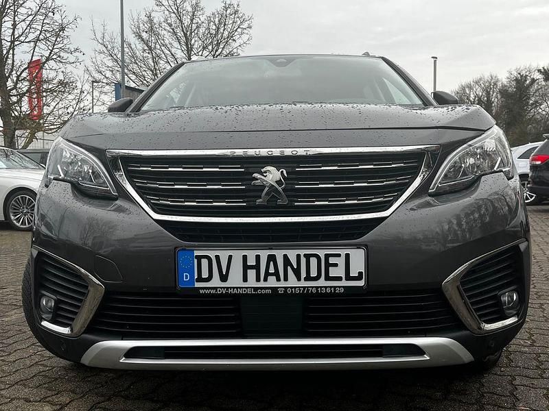Gebraucht Peugeot 5008 Allure 131 PS (96 kW) 2020 Gris platinium SUV