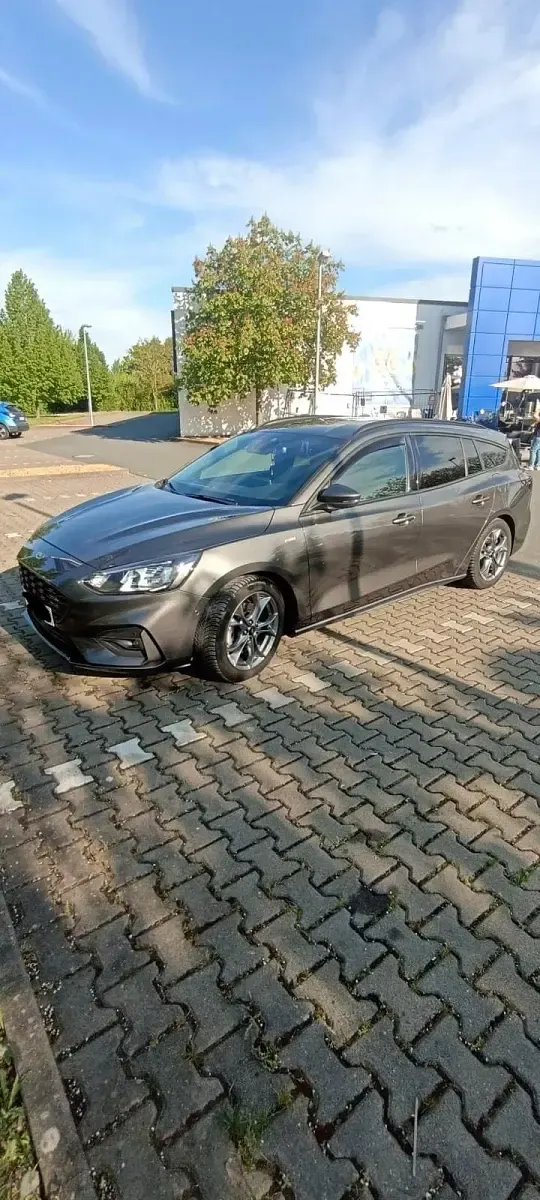 Gebraucht Ford Focus ST-Line 120 PS (88 kW) 2020 Grau Kombi