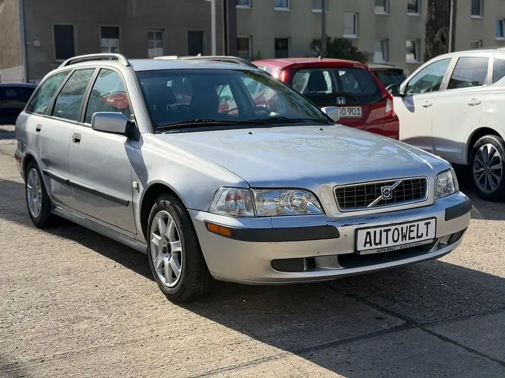 Gebraucht Volvo V40 Comfort 102 PS (75 kW) 2004 Silber Kombi