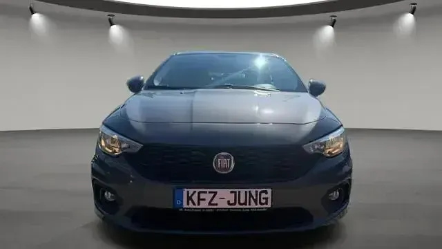 Gebraucht Fiat Tipo 95 PS (69 kW) 2020 Grau Limousine