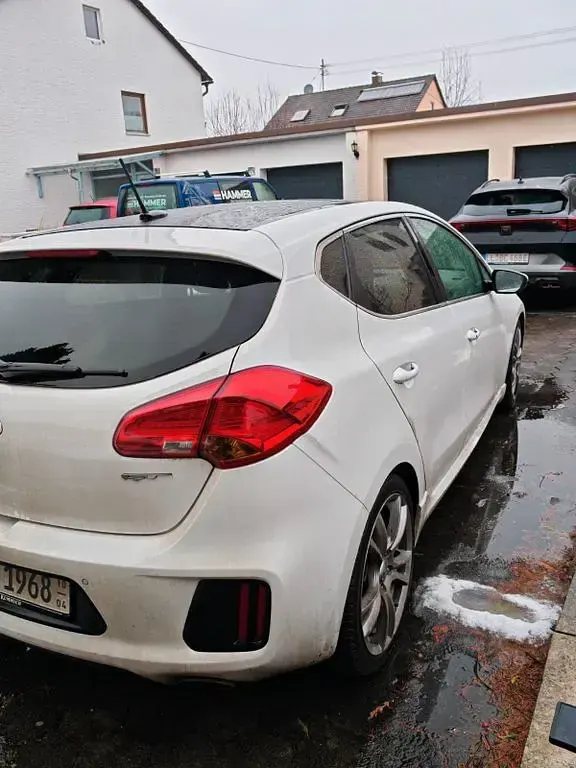 Gebraucht Kia Ceed GT-Track 204 PS (150 kW) 2015 Weiß Kleinwagen