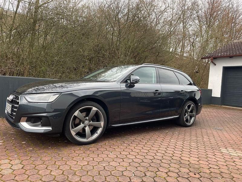 Grau Gebraucht 2020 Audi A4 Advanced Kombi | 24.000 € (Etwas zu teuer) - Bild 1/4
