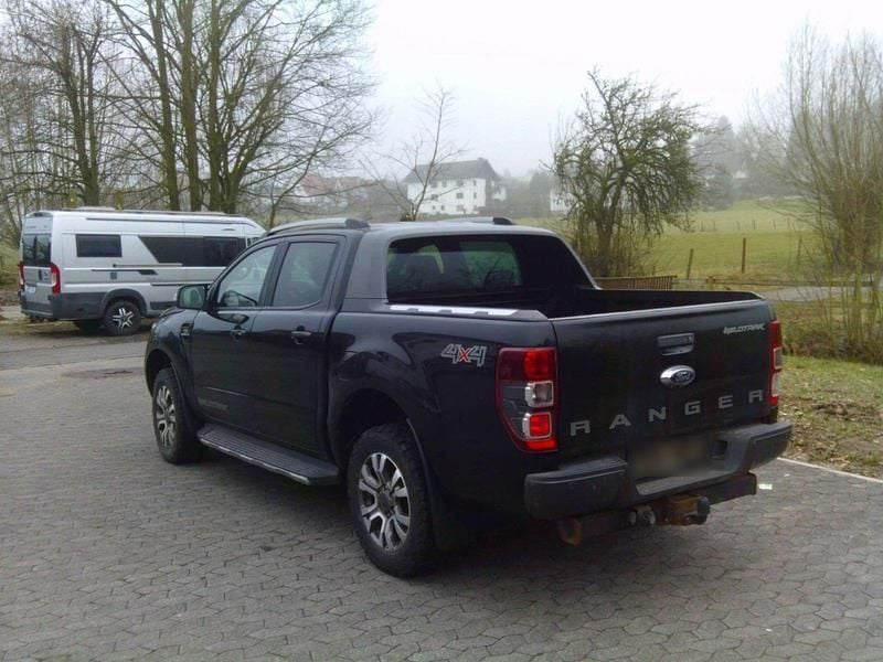Gebraucht Ford Ranger 160 PS (117 kW) 2018 Schwarz Pickup