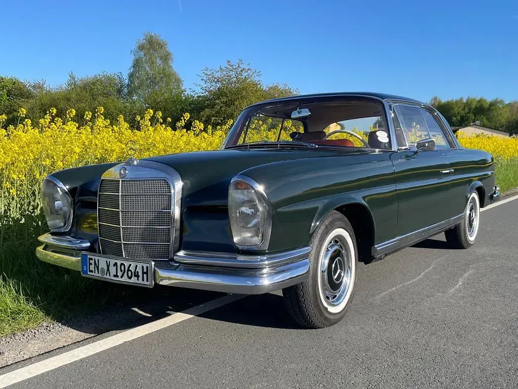 Gebraucht Mercedes 220 120 PS (88 kW) 1964 Grün Coupé