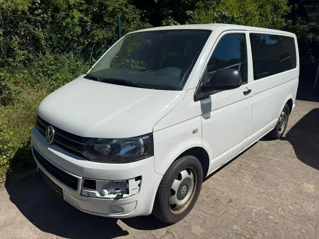 Second-hand VW T5 140 CP (102 kW) 2013 Alb Van