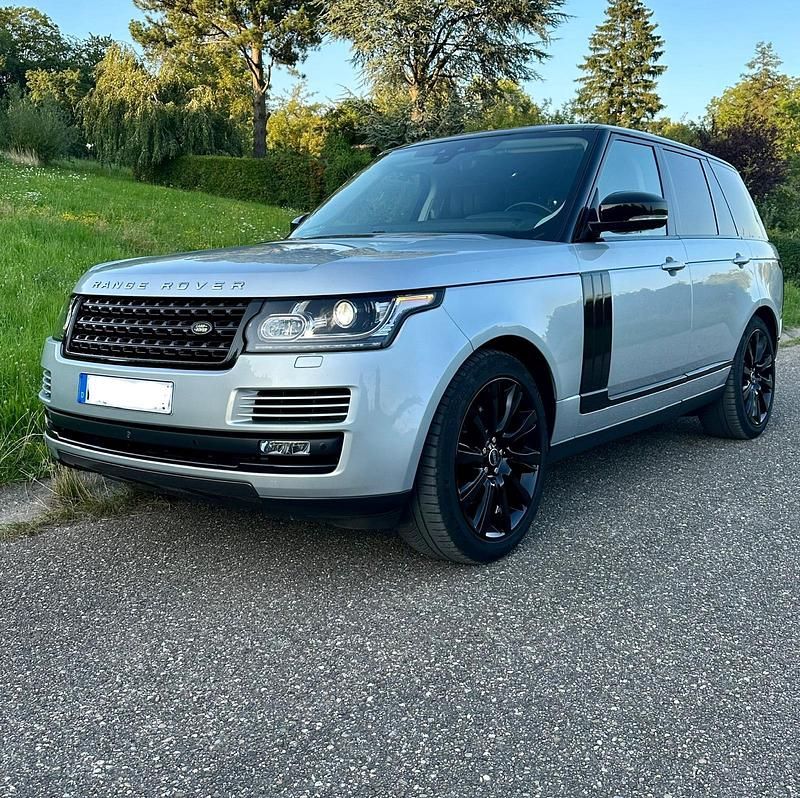 Silber Gebraucht 2017 Land Rover Range Rover Vogue SUV | 31.500 € (Superpreis) - Bild 1/4