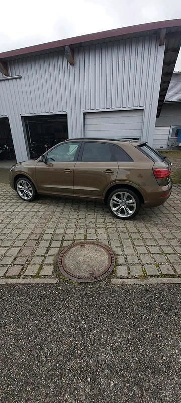 Braun Gebraucht 2013 Audi Q3 SUV | 12.999 € (Guter Preis) - Bild 1/4